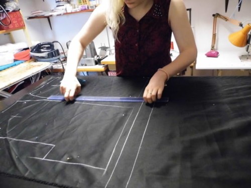 Kurs kroju i szycia dla średnio-zaawansowanych