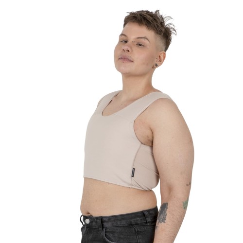 Binder Sport beżowy, krótki na modelu z boku.