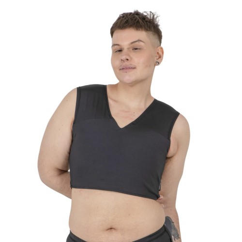 Binder Basic czarny, krótki na modelu z przodu.