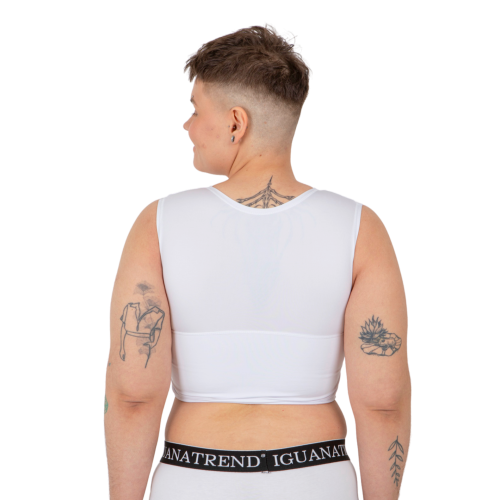 Biały binder kompresyjny z gładkim tyłem – widok z tyłu na osobie