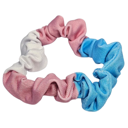 Frotka do włosów w kolorach flagi transpłciowej – różowa, niebieska i biała gumka typu scrunchie, inspirowana Pride, akcesorium LGBTQ+.