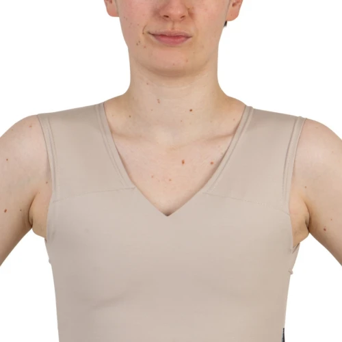 Spłaszczak z wycięciem w serek (V-neck).